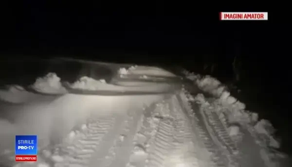 România sub zăpadă: 42 de localități au rămas fără energie electrică