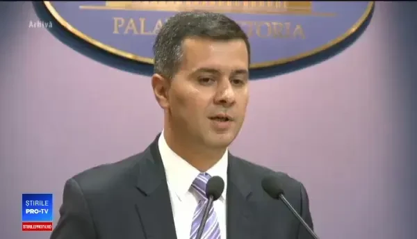 Mihai Fifor face curăţenie în Palatul Victoria şi îi pregăteşte terenul Vioricăi Dăncilă