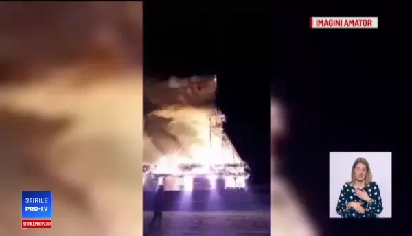 Biserică din lemn, din Suceava, arsă complet în incendiu: Se vedeau flăcări de la 5 km