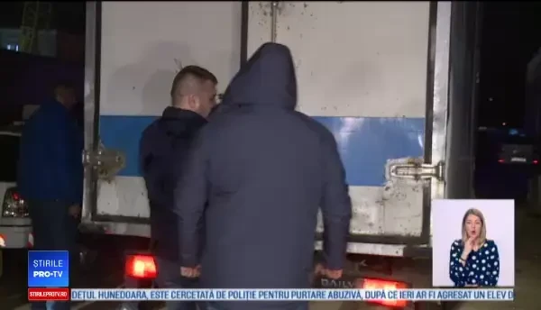 Atenție când cumpărați haine de firmă. Descoperirea făcută de polițiști în Pantelimon