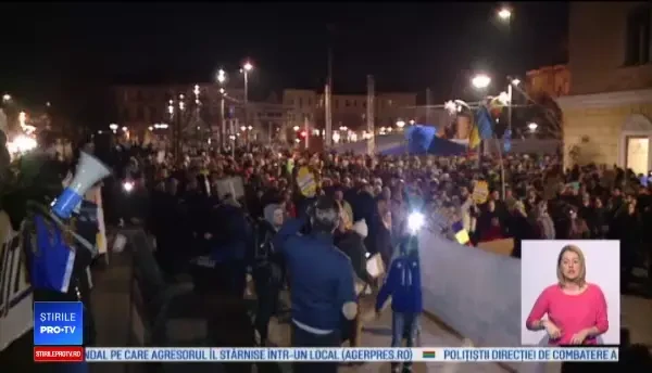 Manifestaţii de amploare în ţară: 10.000 de persoane la Cluj Napoca, 5.000 la Timişoara şi 4.000 la Sibiu
