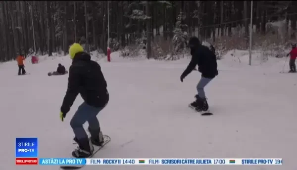 Pârtia de la Slănic Moldova, plină în acest week-end. Prețul pentru o urcare cu telescaunul