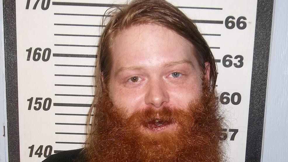 Un şofer s-a lovit cu pumnul în faţă ca să nu fie pus să sufle în fiolă