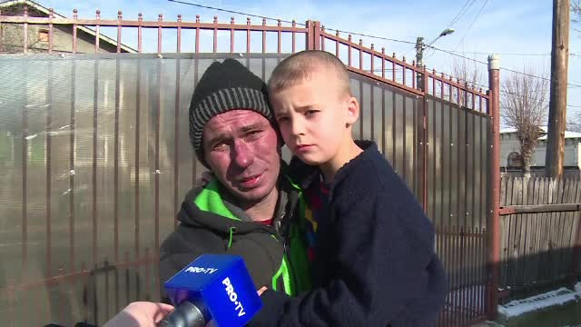 Apel umanitar al Asociației Colectiv: ”În urma incendiului, acești oameni au rămas fără haine, mobilă”