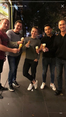 Simona Halep a dezvăluit cum a sărbătorit calificarea în sferturi la Australian Open