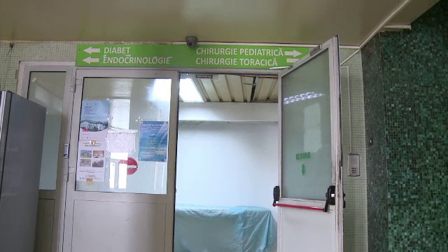 Șofer căutat de polițiști, după ce a lovit un tată și un copil pe trecerea de pietoni