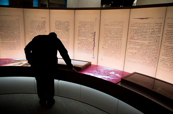 Misterul pergamentelor din Marea Moartă, vechi de 2000 de ani, a fost elucidat