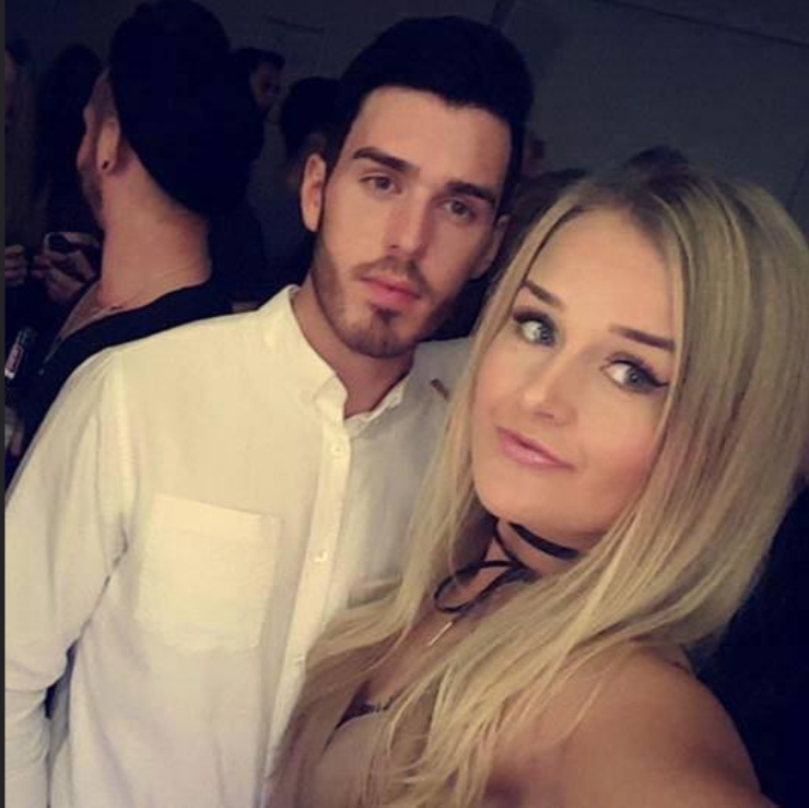 Tânără înjunghiată mortal de fostul iubit, după ce l-a reclamat la Poliție că o hărțuiește