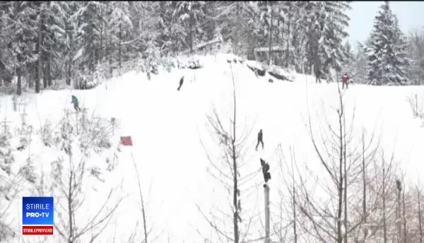 Sute de turiști sunt în Cavnic, Maramureș. Prețurile sunt mai mici cu 20 la sută