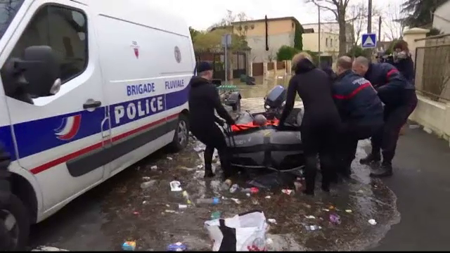 Inundații în Paris: Sena s-a revărsat, iar situația se va înrăutăți