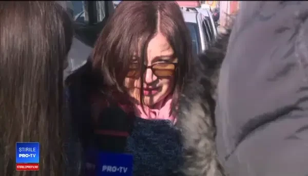 Directoarea de grădiniță înjunghiată de fostul soț a murit la spital