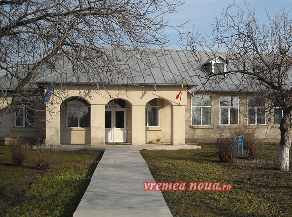 Acuzații grave aduse unor profesori din Vaslui. Mamă: „Pe fete le face vaci, pe băieți boi”