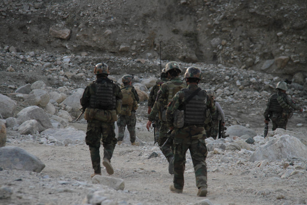 Operaţiune anti-talibani, în Afganistan. Armata încearcă să-i scoată din ascunzători