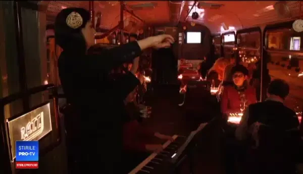 Cina în tramvai, ideea unor tineri din Timișoara. Cât costă un bilet