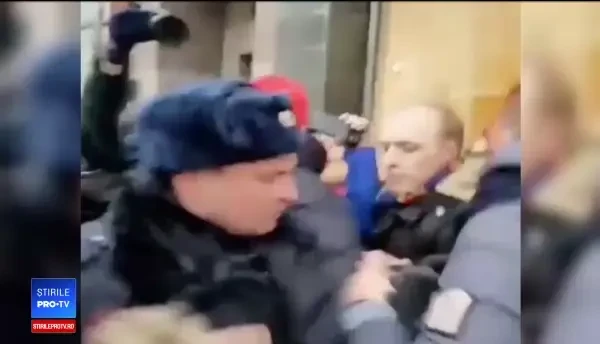 Sediul lui Aleksei Navalnîi din Moscova, luat cu asalt de polițiștii ruși