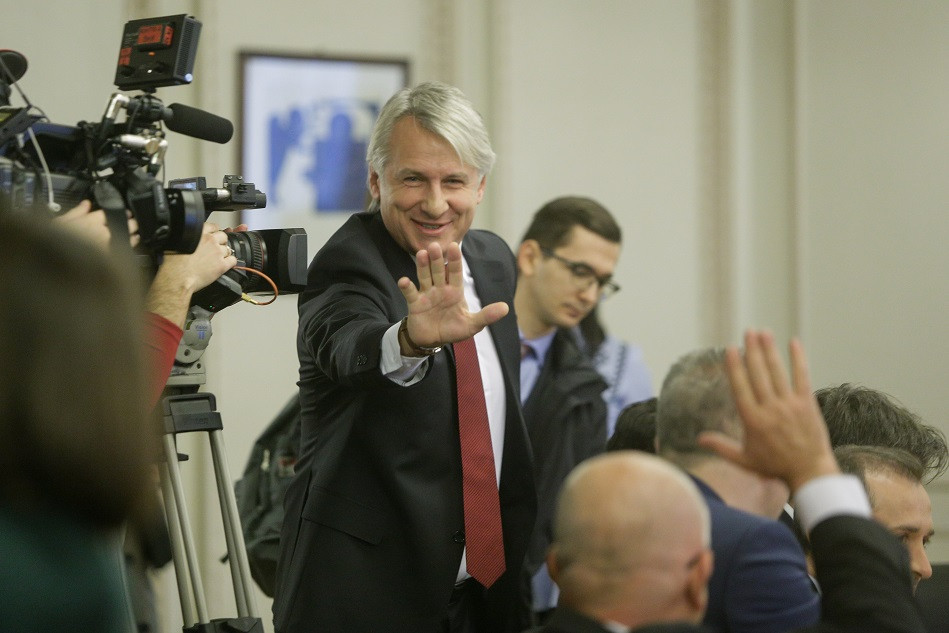 Teodorovici, propus la Finanţe, "nu exclude" impozitul progresiv. Ce se întâmplă cu Declaraţia 600