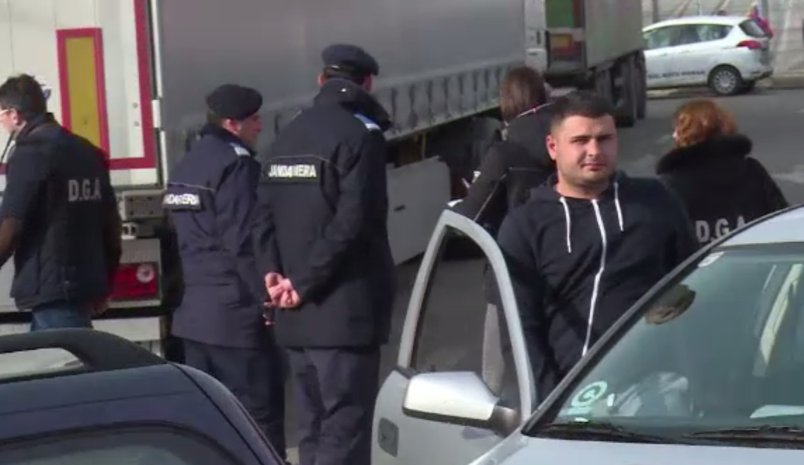 Percheziții la RAR Dâmbovița. Oamenii au fost captivi 3 ore, până la terminarea verificărilor
