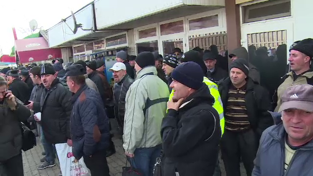 300 de angajați ai Combinatului de Oțeluri Speciale au protestat, la Târgoviște