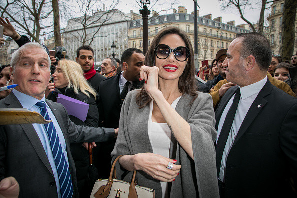 Angelina Jolie, primită de Brigitte Macron la Palatul Elysee din Paris