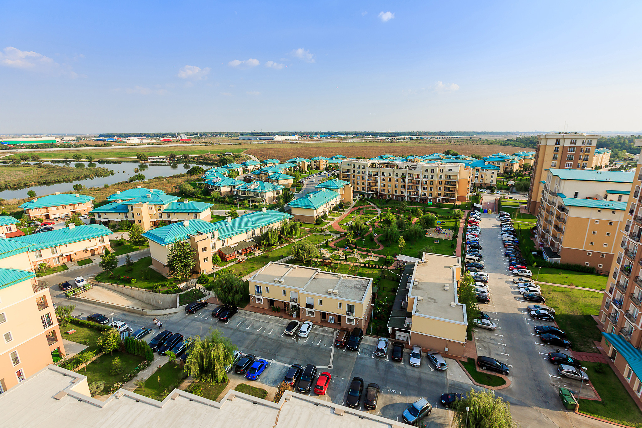 (P) 10 ani de Cosmopolis și peste 6.700 de rezidenți mulțumiți, "Acasă"