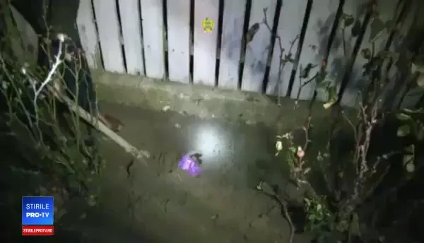 Descoperirea făcută de polițiștii de frontieră, în grădina unui suspect. VIDEO
