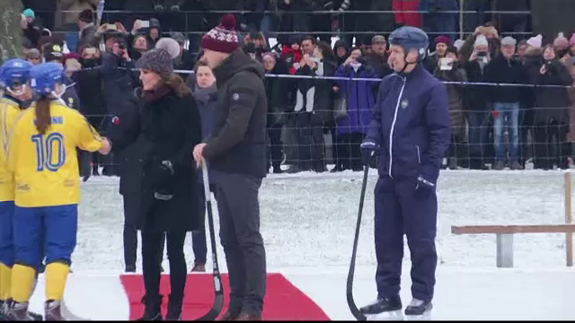 Kate Middleton și Prințul William au învățat hochei, în Stockholm