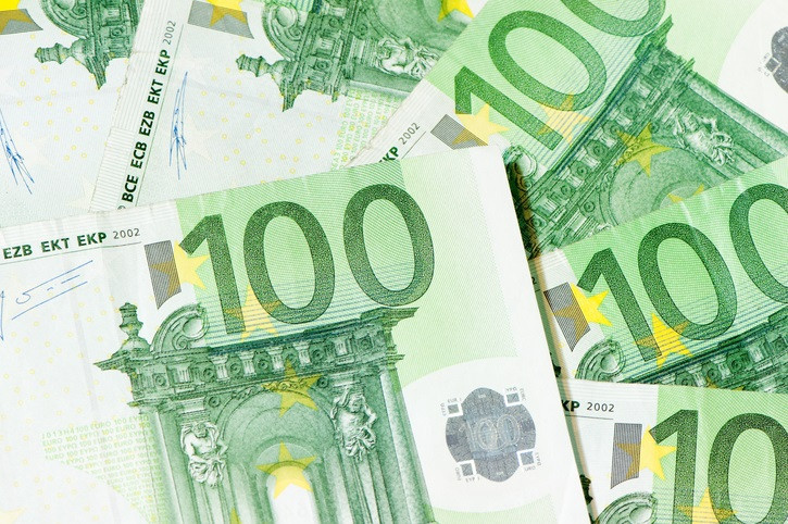 Tineri din Sălaj, prinşi cu bancnote euro falsificate. Ce sumă aveau la ei