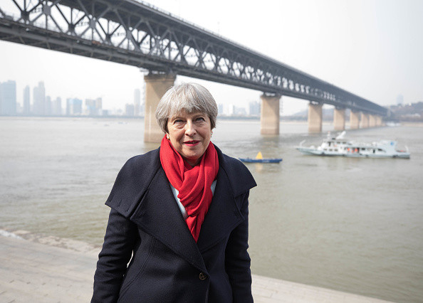 May: Parlamentarii vor primi „o analiză potrivită”, înaintea votului „acordului final”