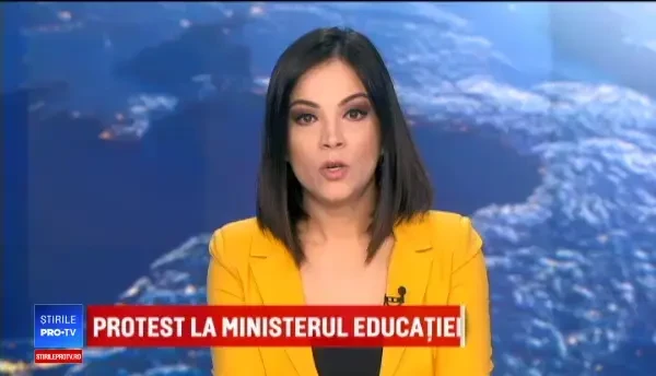 Profesor de istorie, reținut pentru că și-a fotografiat elevii în ipostaze compromițătoare