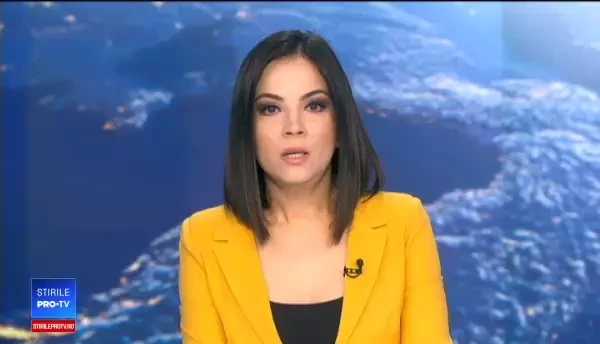 Elev bătut pe holul școlii de mamele unor colegi de clasă. VIDEO