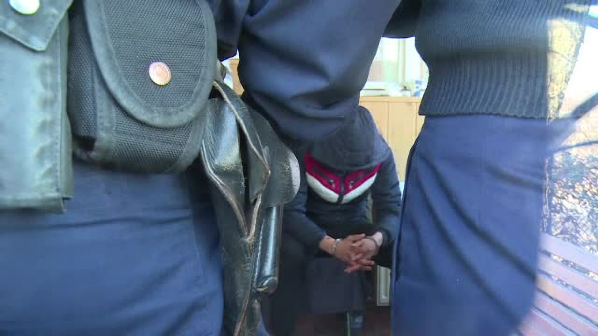 Minoră din Dâmbovița, violată. Mama, bunica și mătușa fetei i-au spus să păstreze secretul