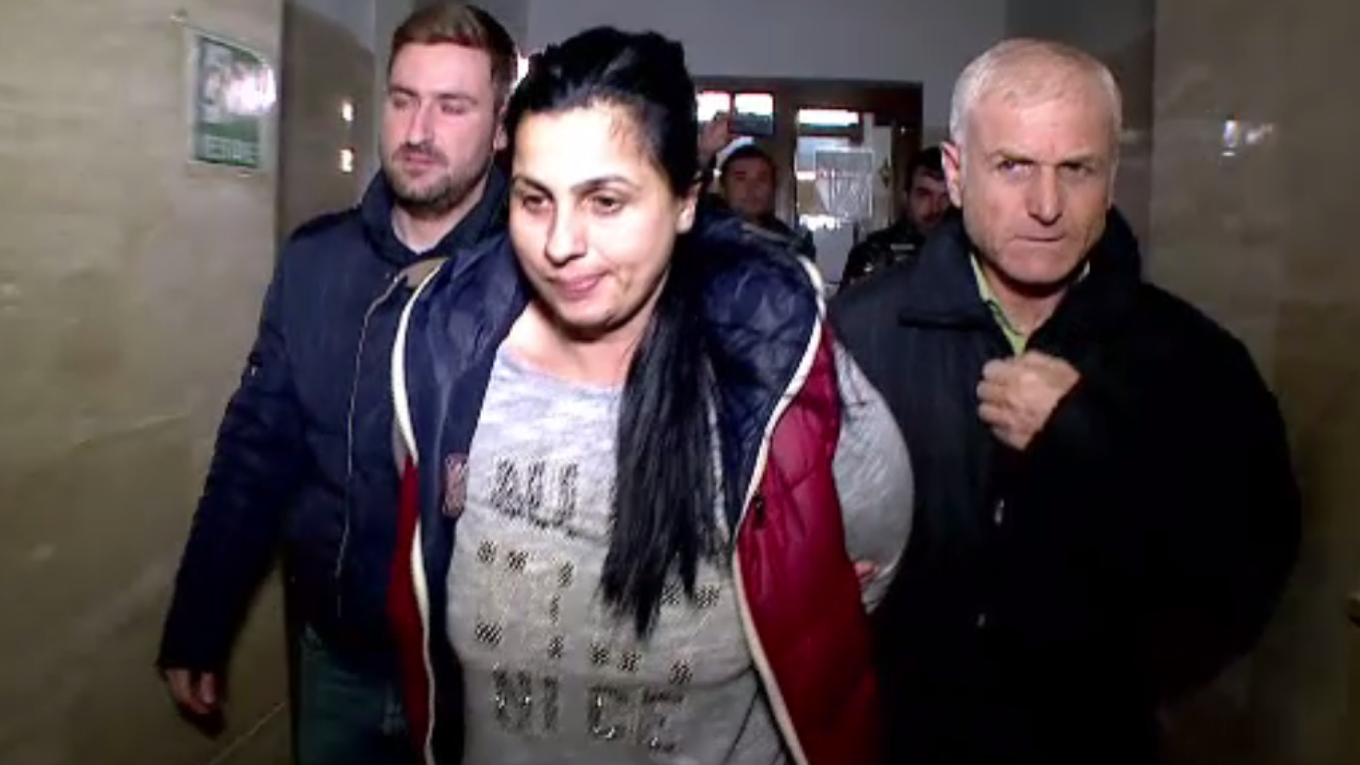 Mamele care au bătut un elev de 14 ani, arestate la domiciliu. Femeile au recunoscut fapta