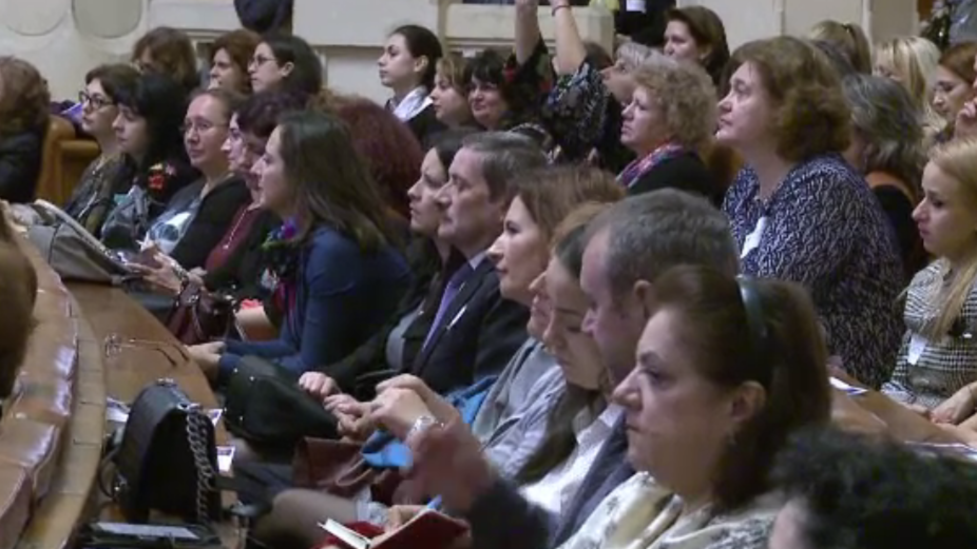 Noul Cod Fiscal ar fi scăzut, de fapt, salariile profesorilor și grefierilor. Proteste anunțate în 2 săptămâni