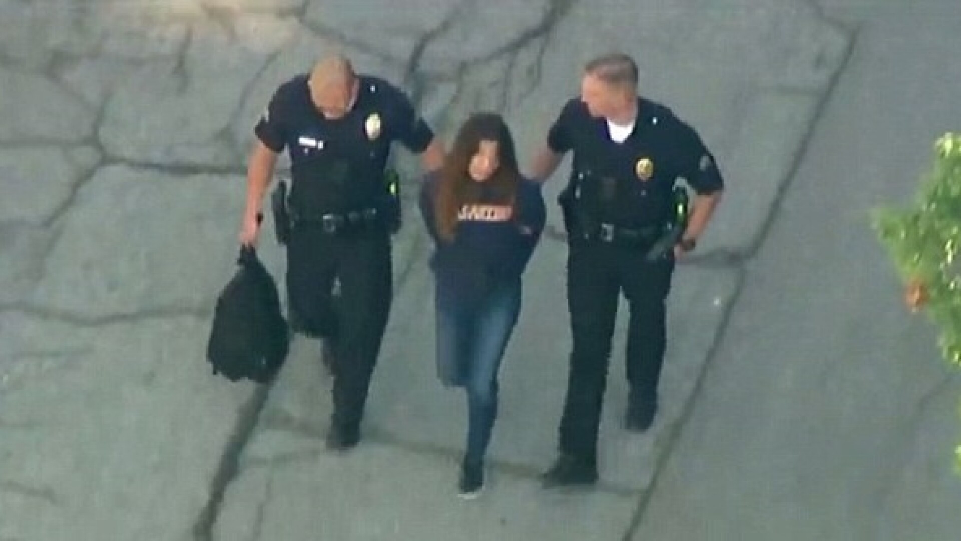 Focuri de armă într-o școală din Los Angeles. Doi elevi au fost împușcați