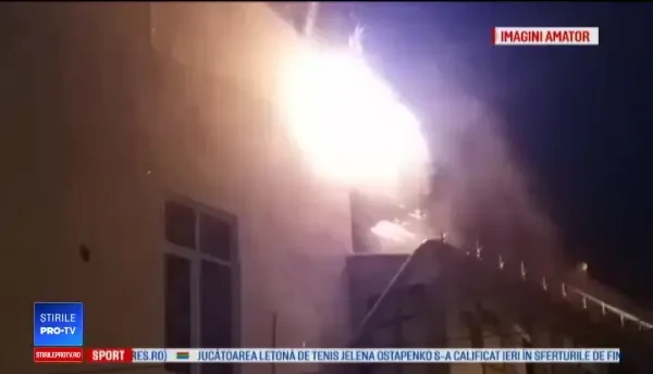 Incendiu la o locuinţă socială din Botoşani. O familie cu 6 copii a rămas pe drumuri