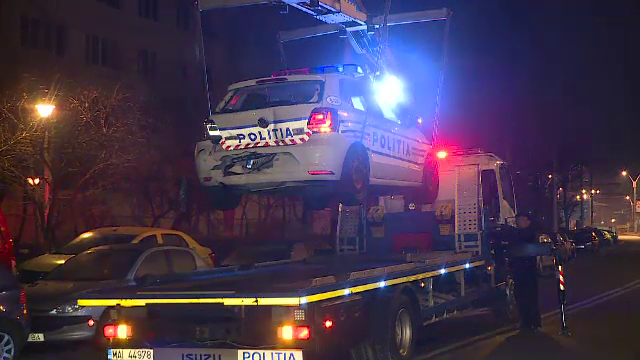 Mașină de poliție, implicată într-un accident pe o stradă din Capitală