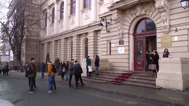 Studenţii români fug din universităţi. ”Cu profilul la care sunt nu rezolv nimic”