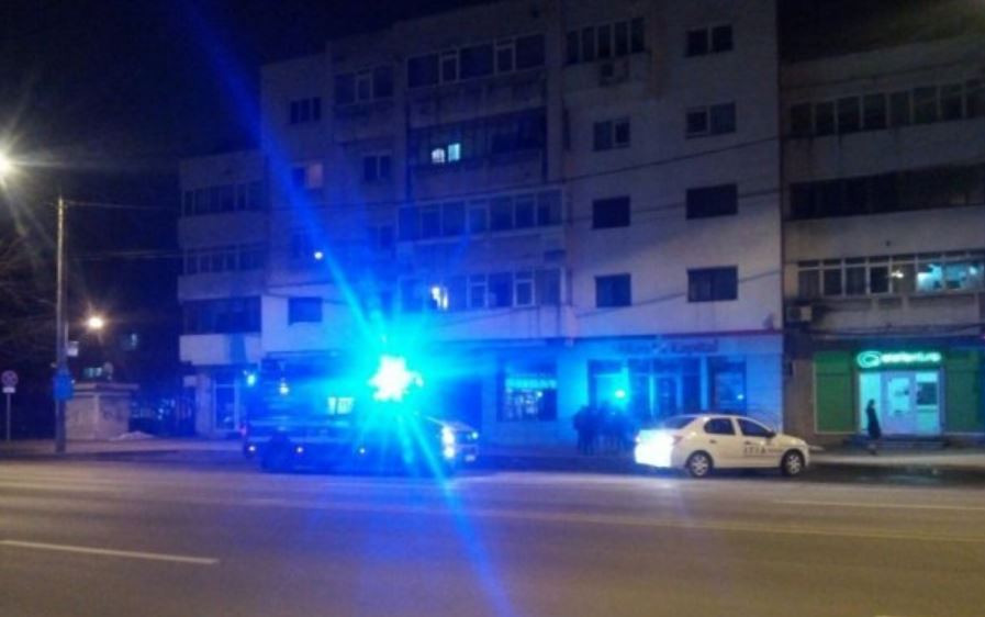 Înjunghiat într-un autobuz din Iaşi. Scandalul ar fi plecat de la faptul că mânca seminţe