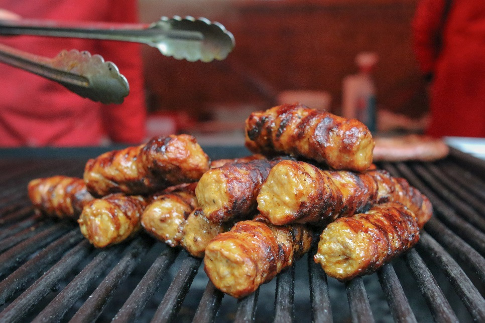 Amenzi uriaşe pentru cei care-şi deranjează vecinii cu mirosul de prăjeală