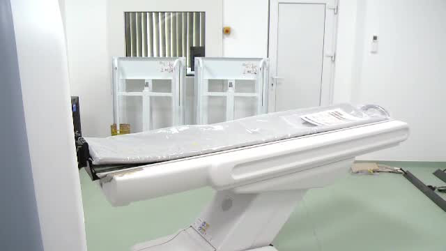 O femeie cu arsuri grave riscă să moară, pentru că 2 spitale nu au primit-o