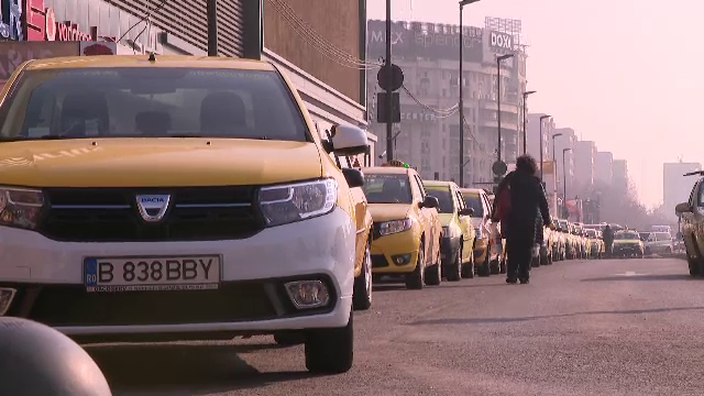 Zeci de licențe de taxi scoase ilegal la vânzare: ”7.000 de euro cu tot cu mașină”