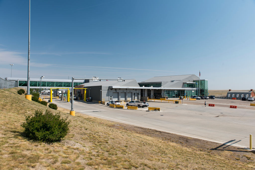 Cinci imigranți români, prinși în timp ce încercau să treacă ilegal granița dintre Canada și SUA