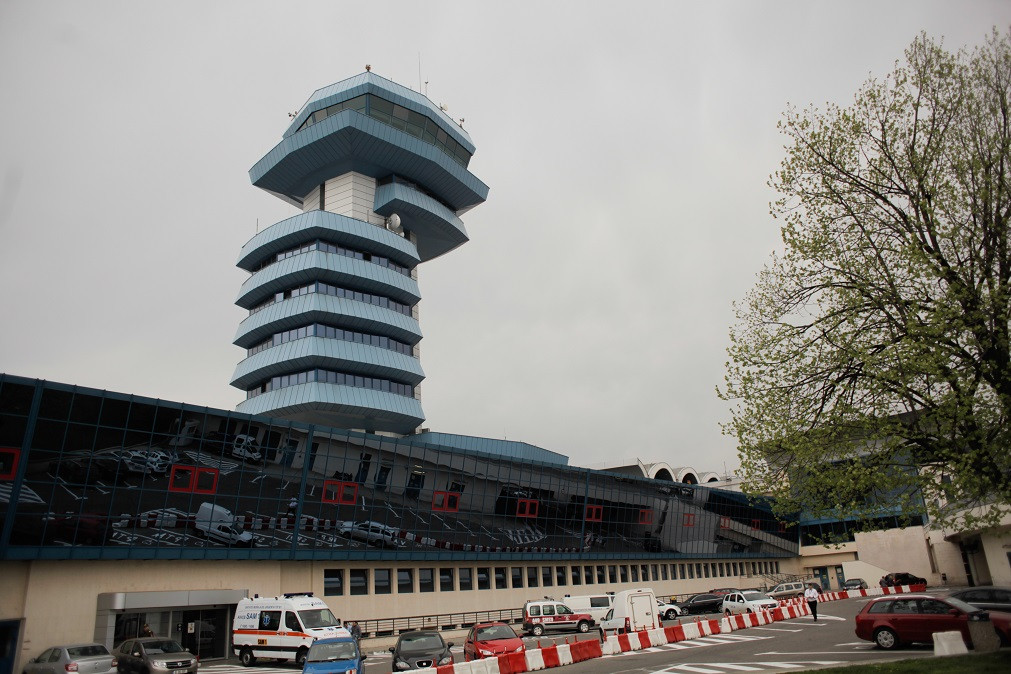 Jaf la Aeroportul Otopeni. Salarii de 1.000 € pentru funcţionari care munceau o oră pe zi