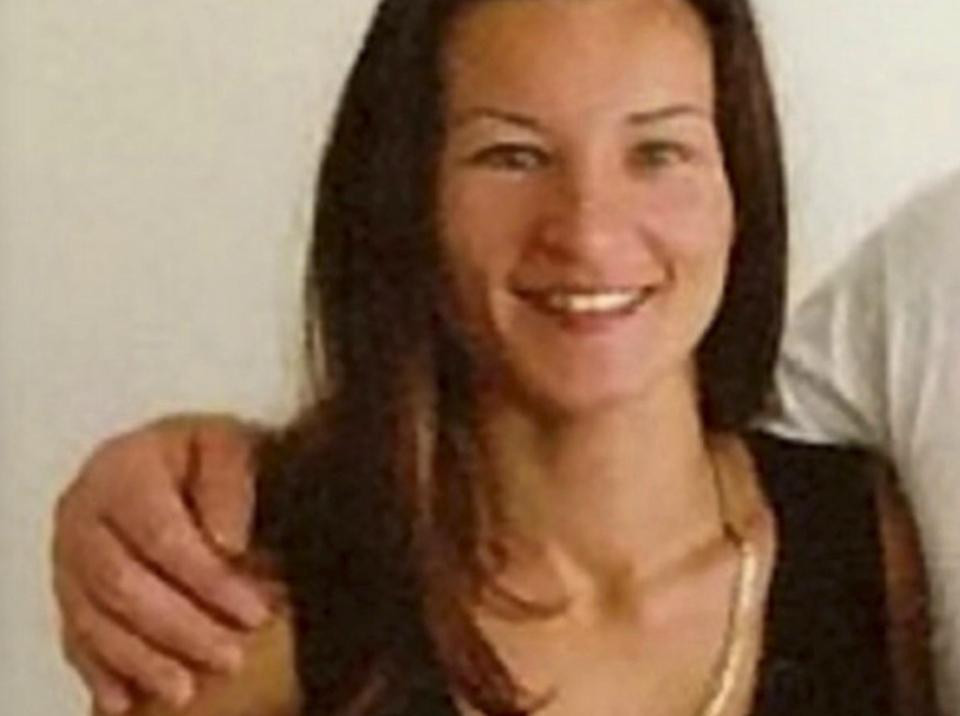 O femeie care a câștigat la loterie a ajuns la închisoare, după ce a furat un copac