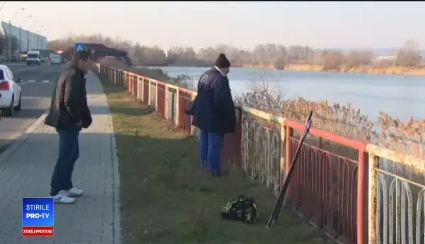 Trupul unei femei, găsit în apele Argesului. Cum au reuşit anchetatorii să o identifice