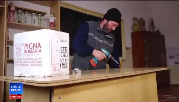 O bibliotecară din Buzău va primi 44 de lei în loc de 445, ca urmare a noii Legi a salarizării