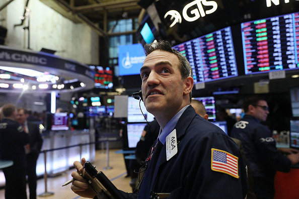 Wall Street, din nou în scădere puternică. Dow Jones, a doua cea mai mare scădere într-o zi din istoria sa