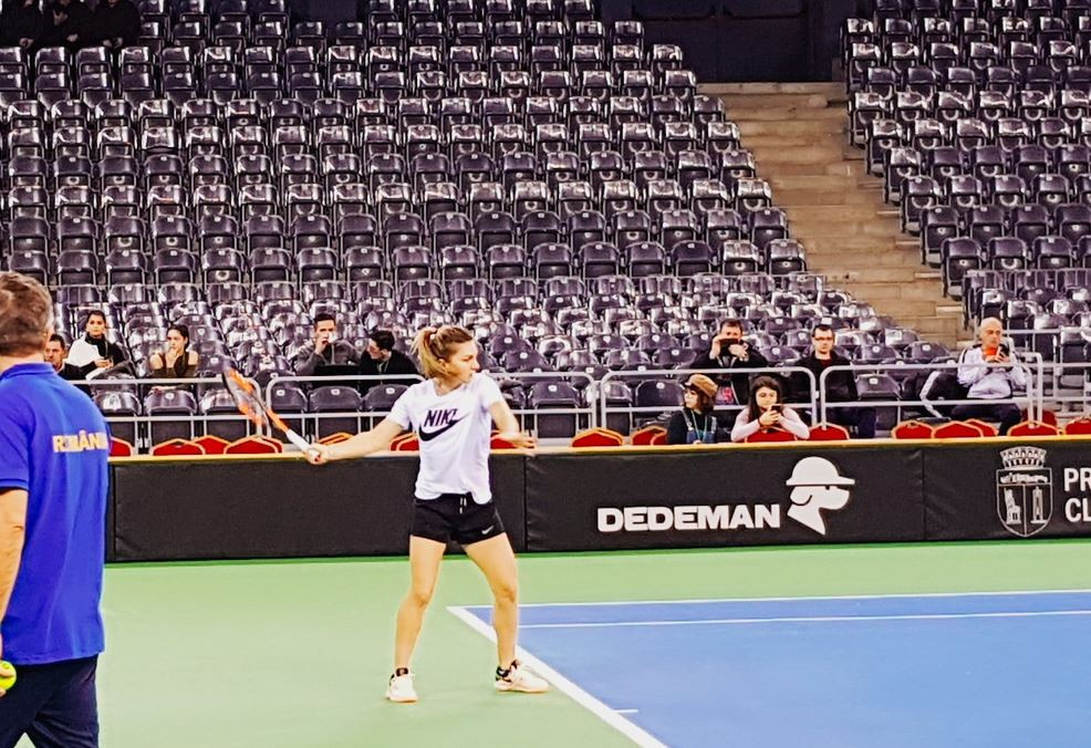 Simona Halep s-a antrenat într-un tricou Nike