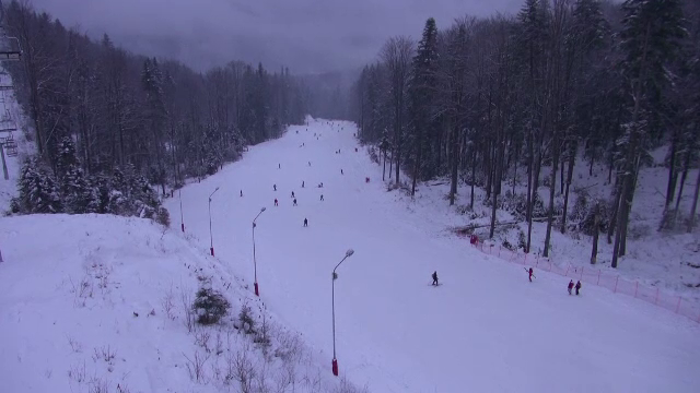 Weekend perfect pentru schi. Aplicația pentru a verifica cele 25 de domenii schiabile active