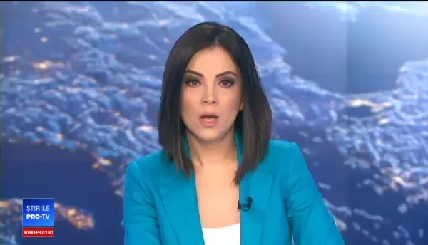 O familia s-a trezit cu un TIR în casă. Greșeala comisă de șofer